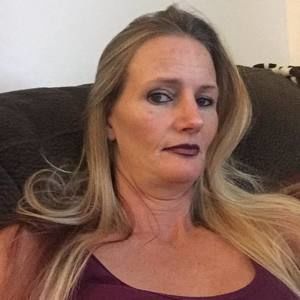 Meet your Posher, Elisa